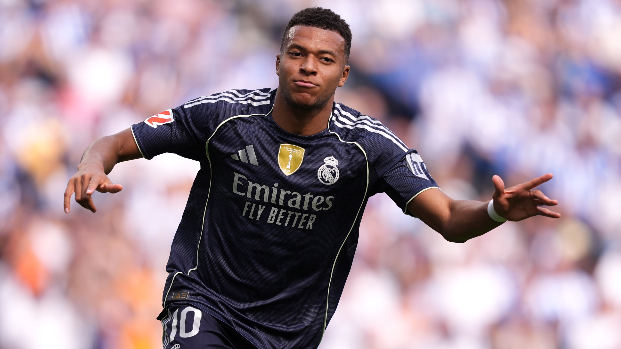 马刺终结6连败！文班替补21+6+3帽，布朗空砍27+8，卡斯尔险受伤